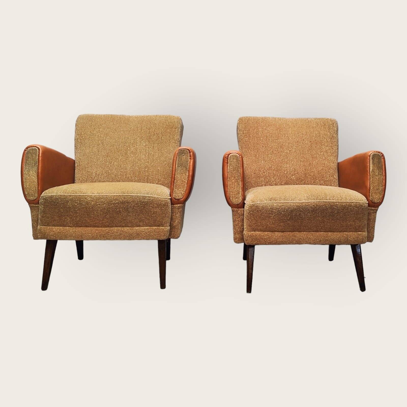 Twee mid century fauteuils