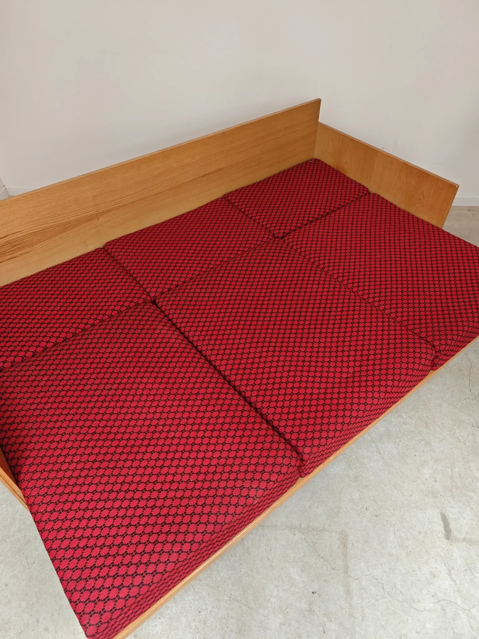 Folding bench Daybed sofa red and black fabric Libena Ex Teh