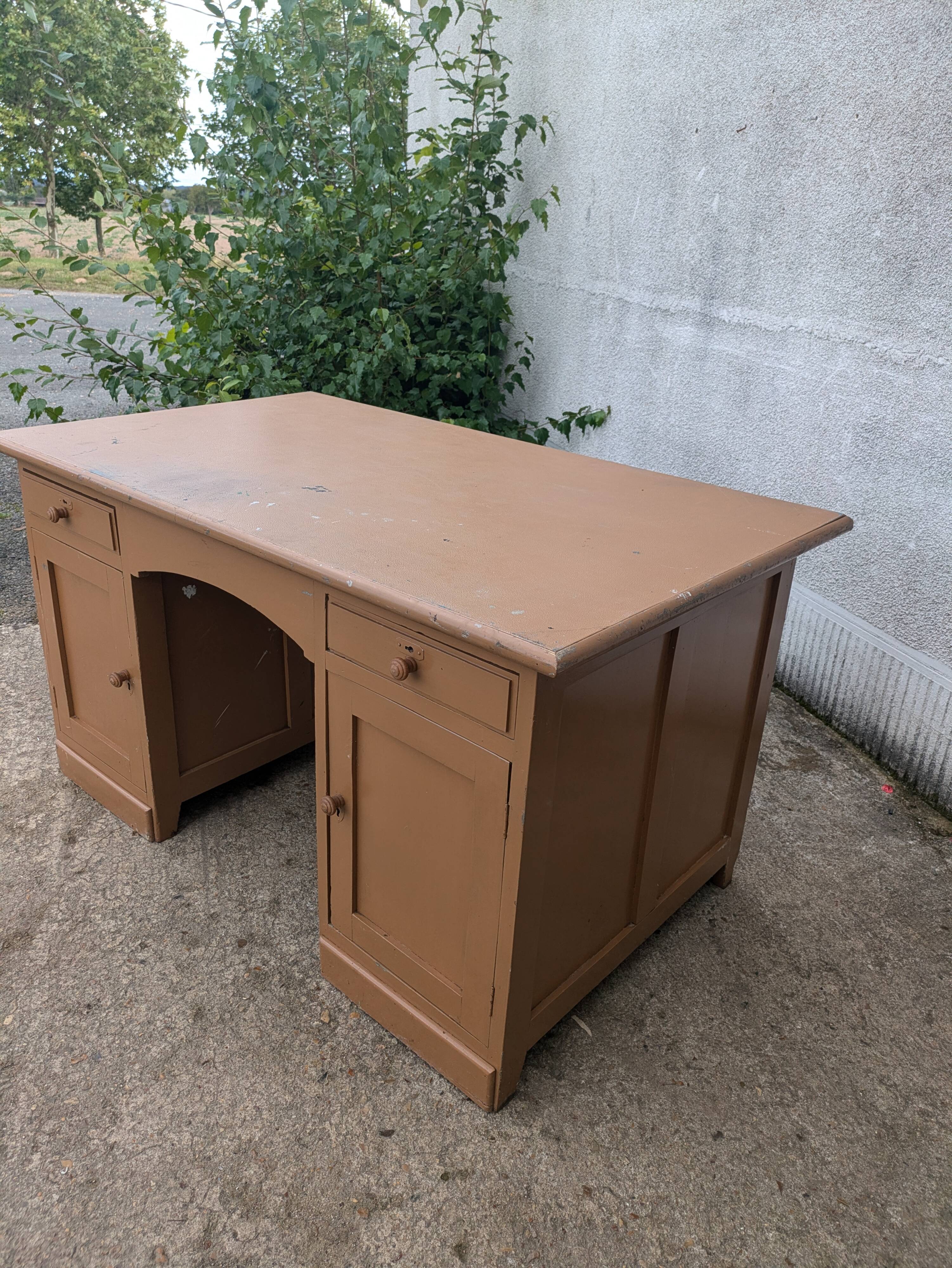Old adult desk