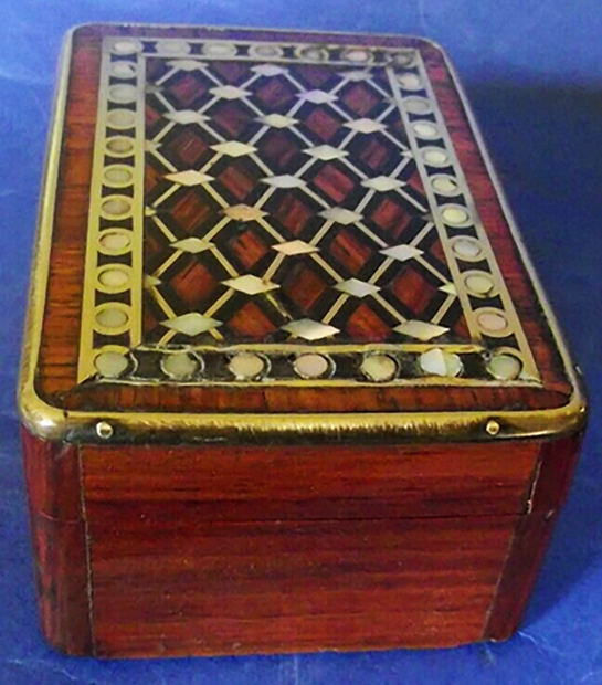 Small old box in marquetry and rosewood XIX eme