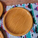 Lot n°2 of 6 Salins barbotine dessert plates