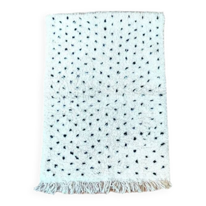 tapis pois noirs en laine