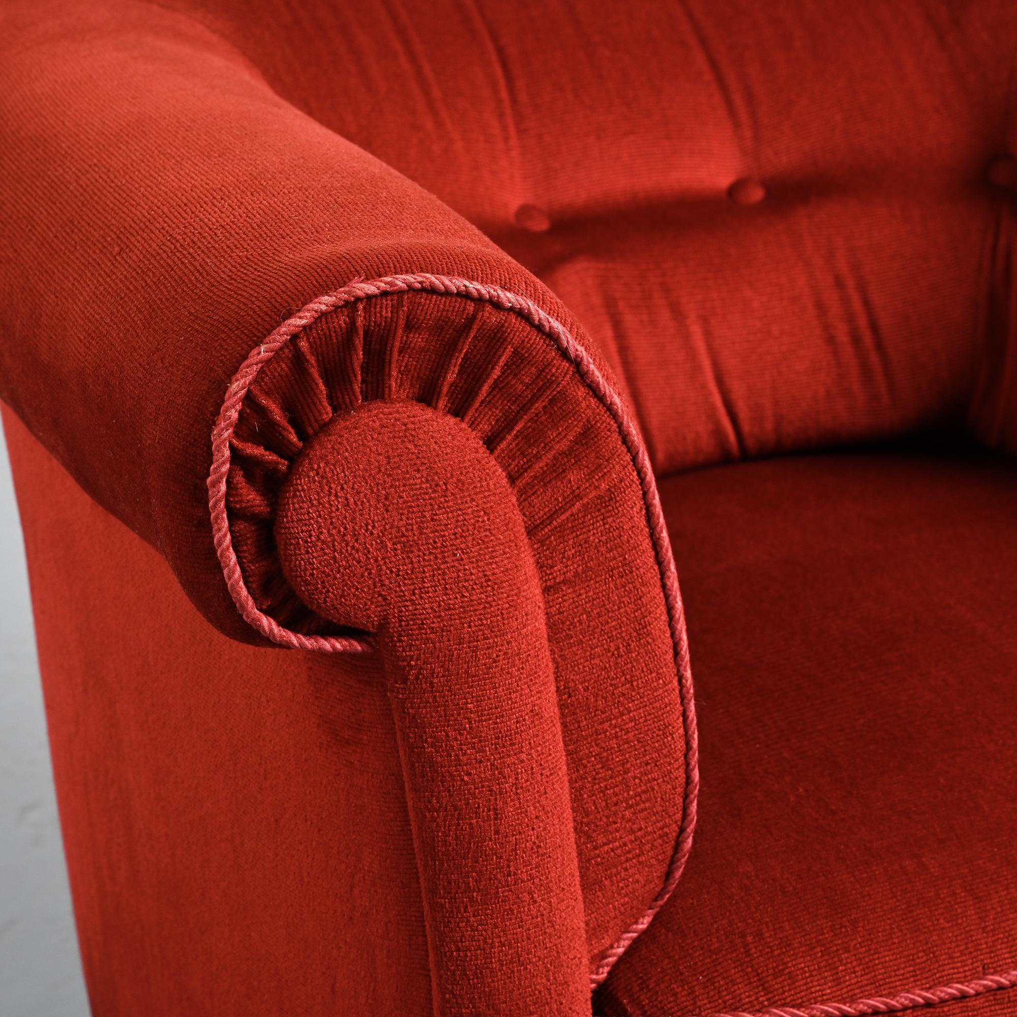 Paire de fauteuils en velours rouge, travail Art Déco, France, années 1920