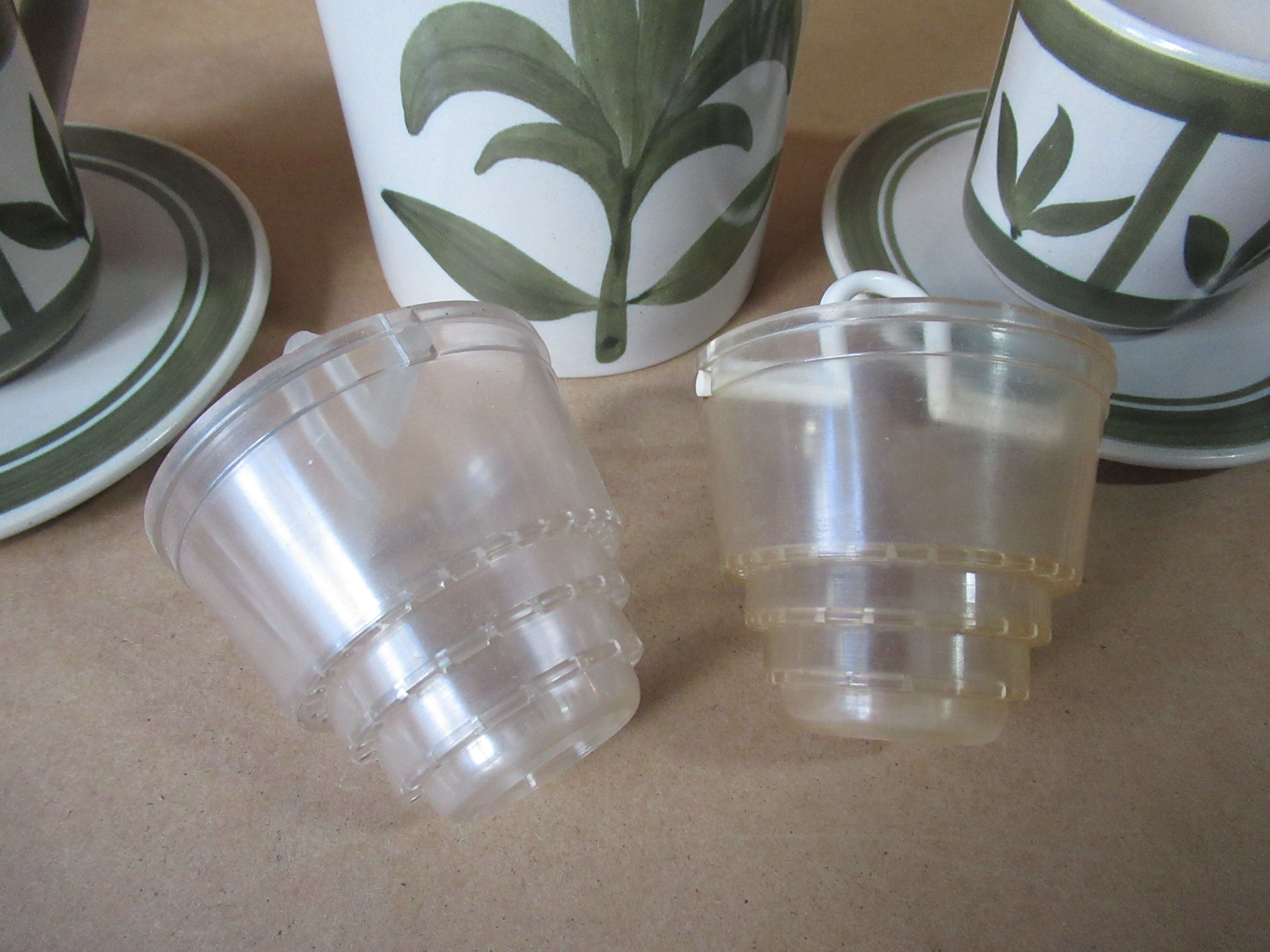 Longchamps faience - apothecary pot and 2 infusion cups from the 1970s