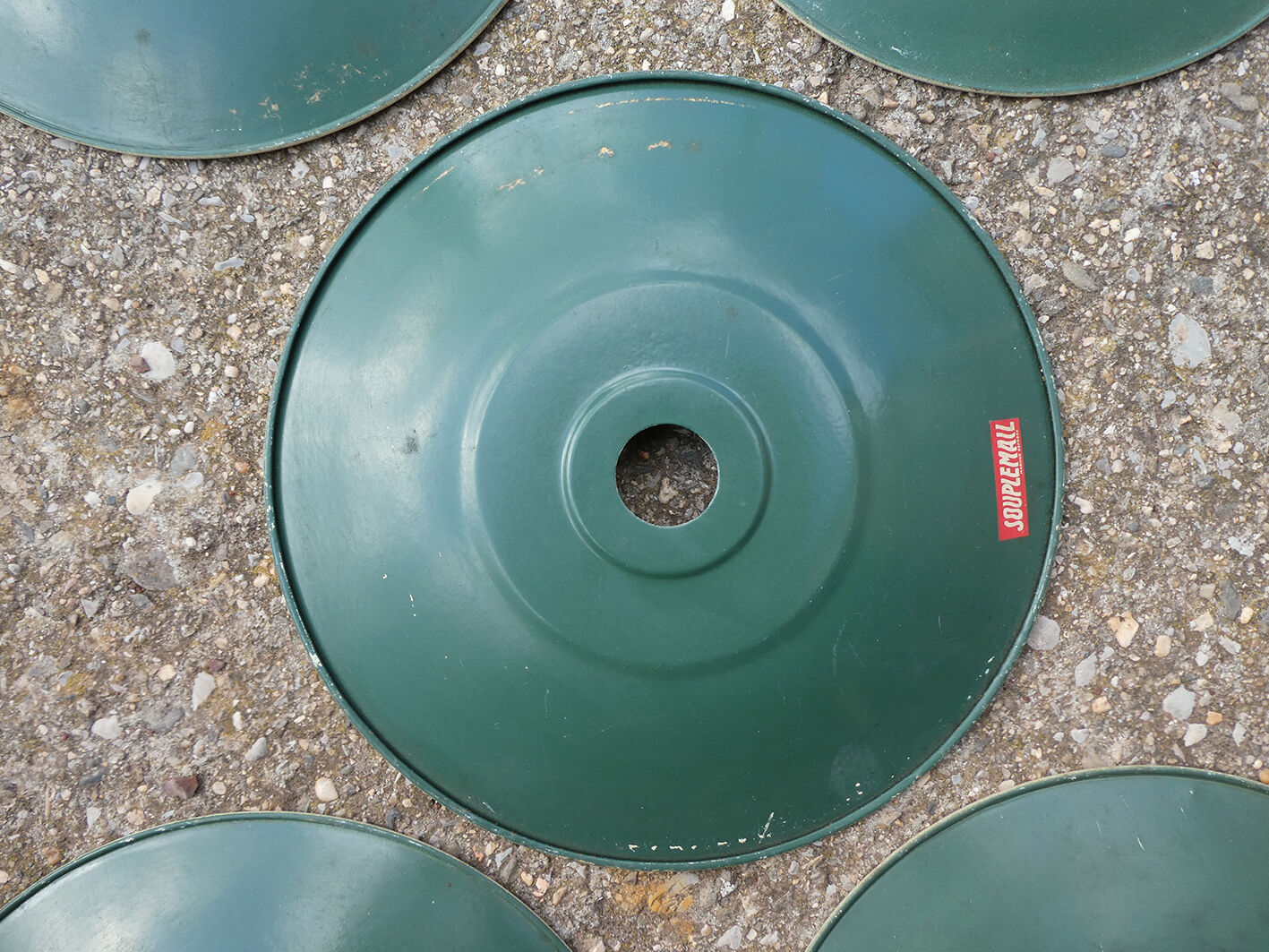 Lot of 5 green bistro lampshade in enamelled sheet metal - Souplemail