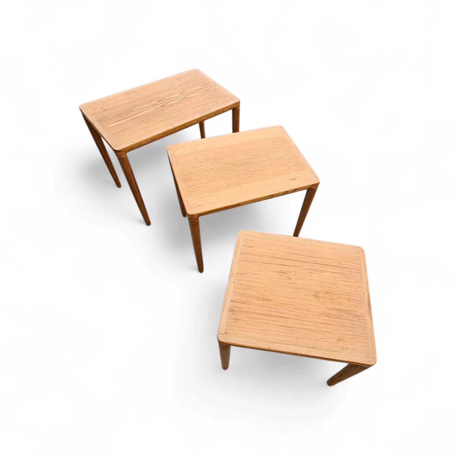 Ensemble de 3 tables gigognes en chêne massif / Henry Walter Klein pour Bramin / 1970