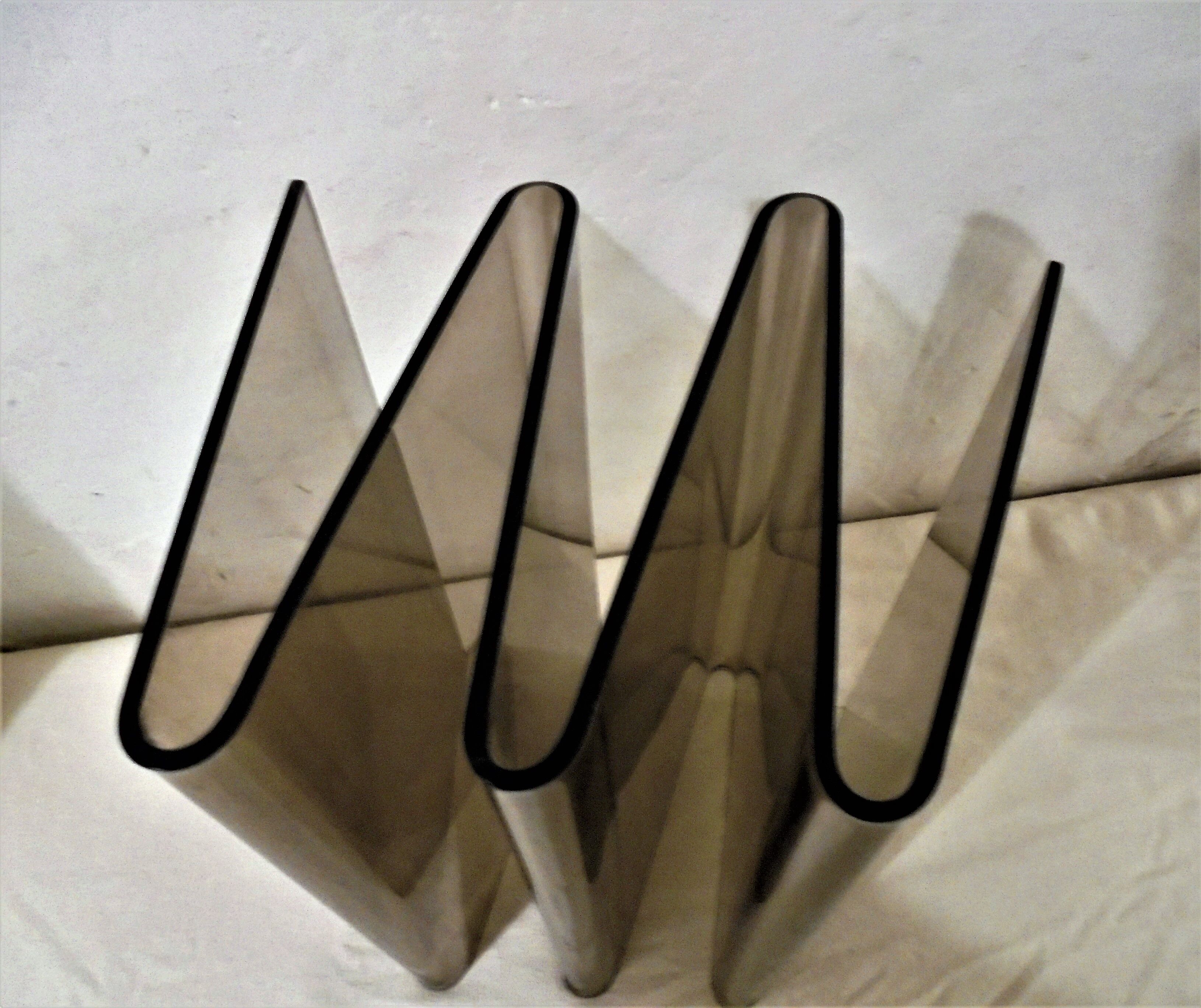 Magazines rack, smoked plexi