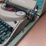 Remington noiseless army green typewriter made in france 50s