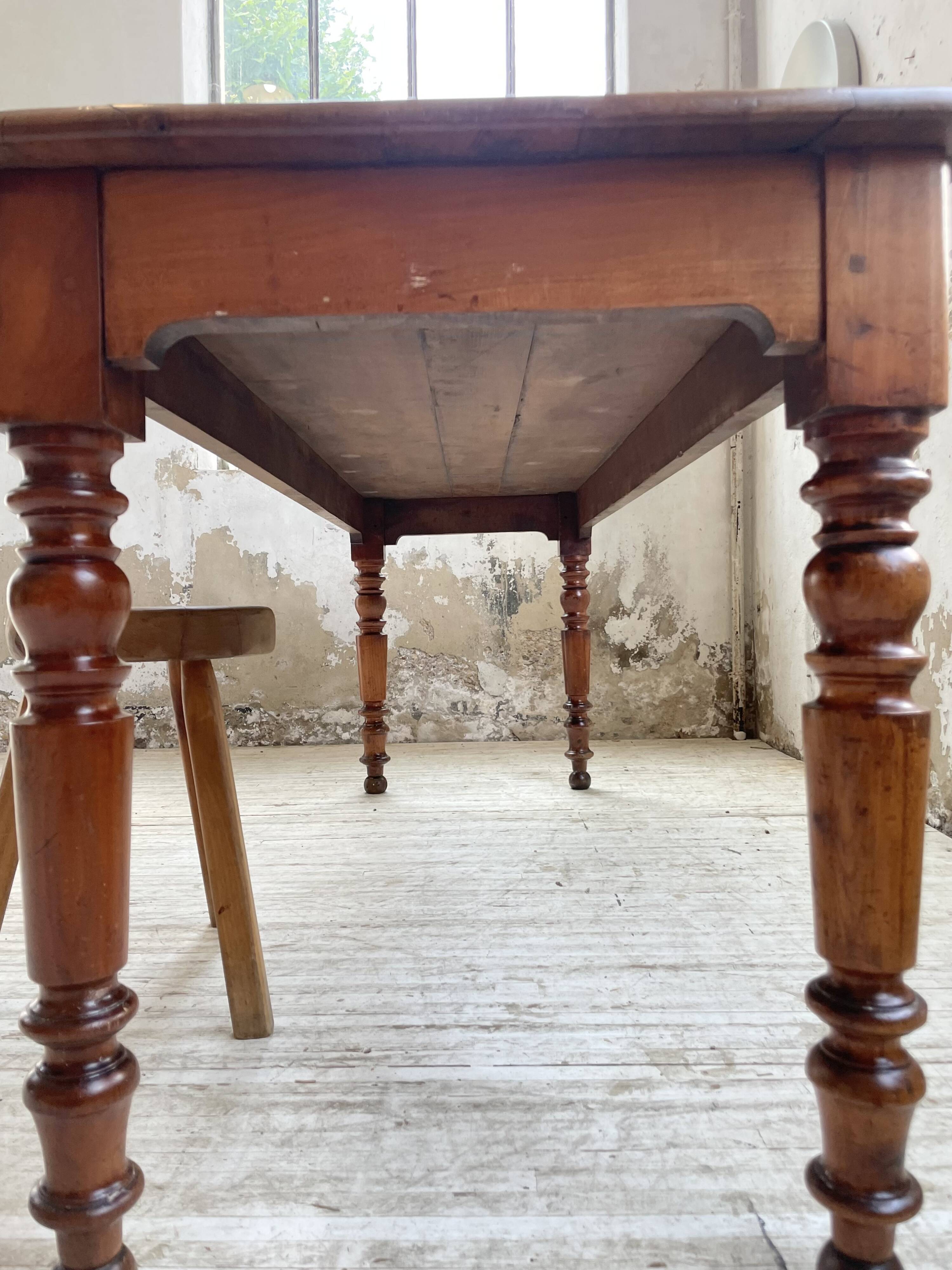 Walnut farm table 185 cm