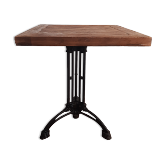 Square bistro table