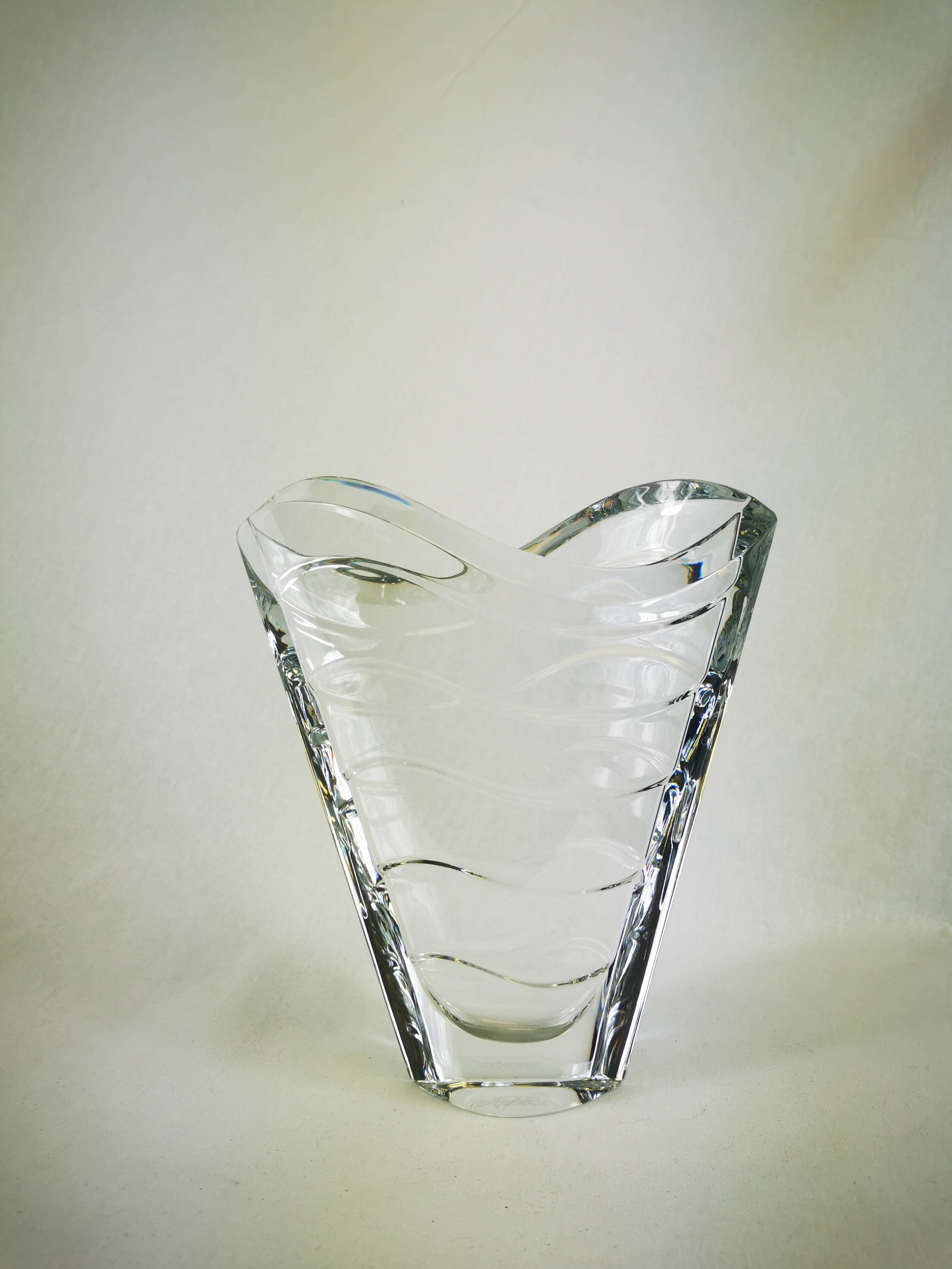 Baccarat crystal vase model Wave