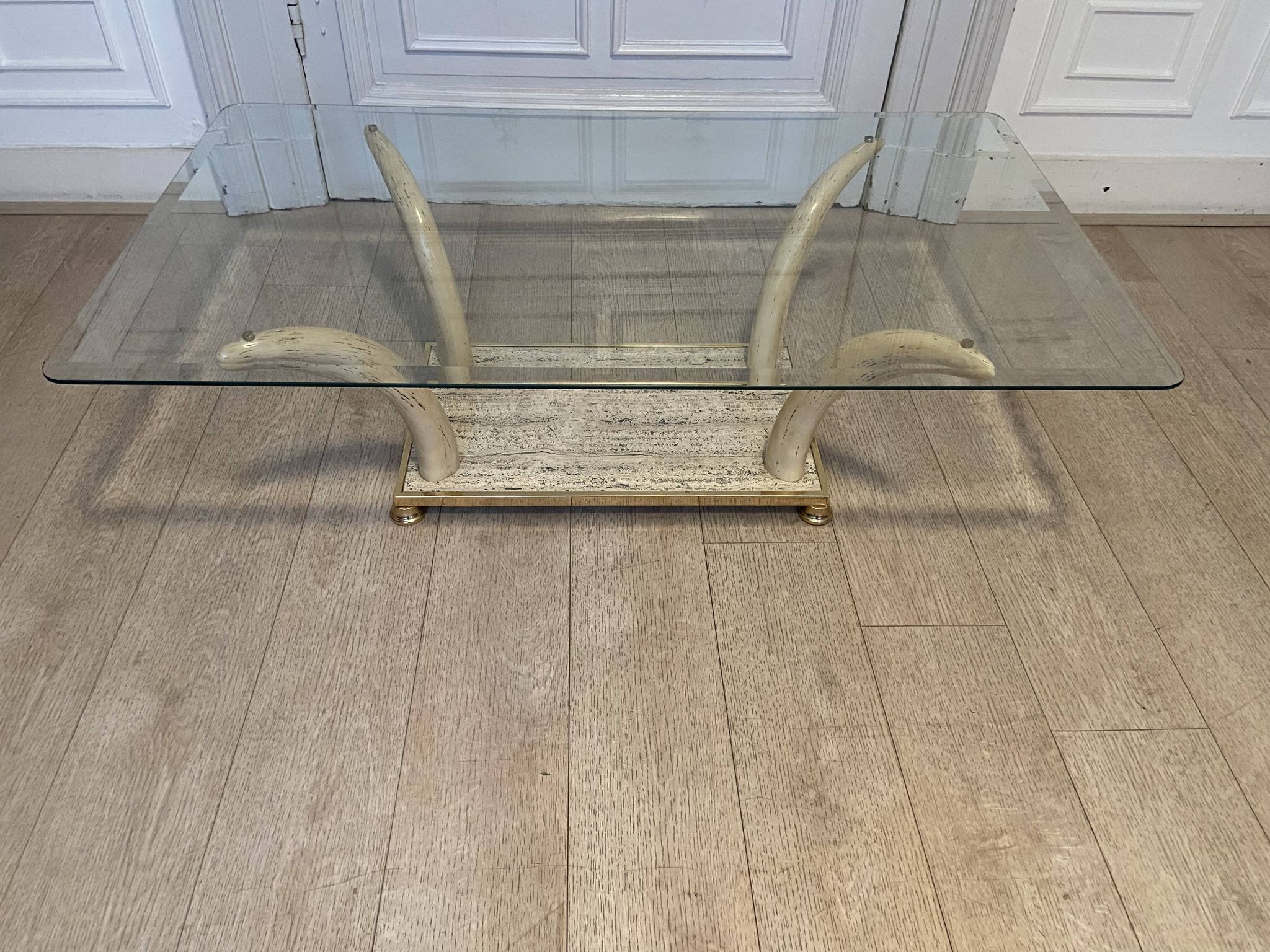 Table basse fausse défense d’éléphant, 1970s