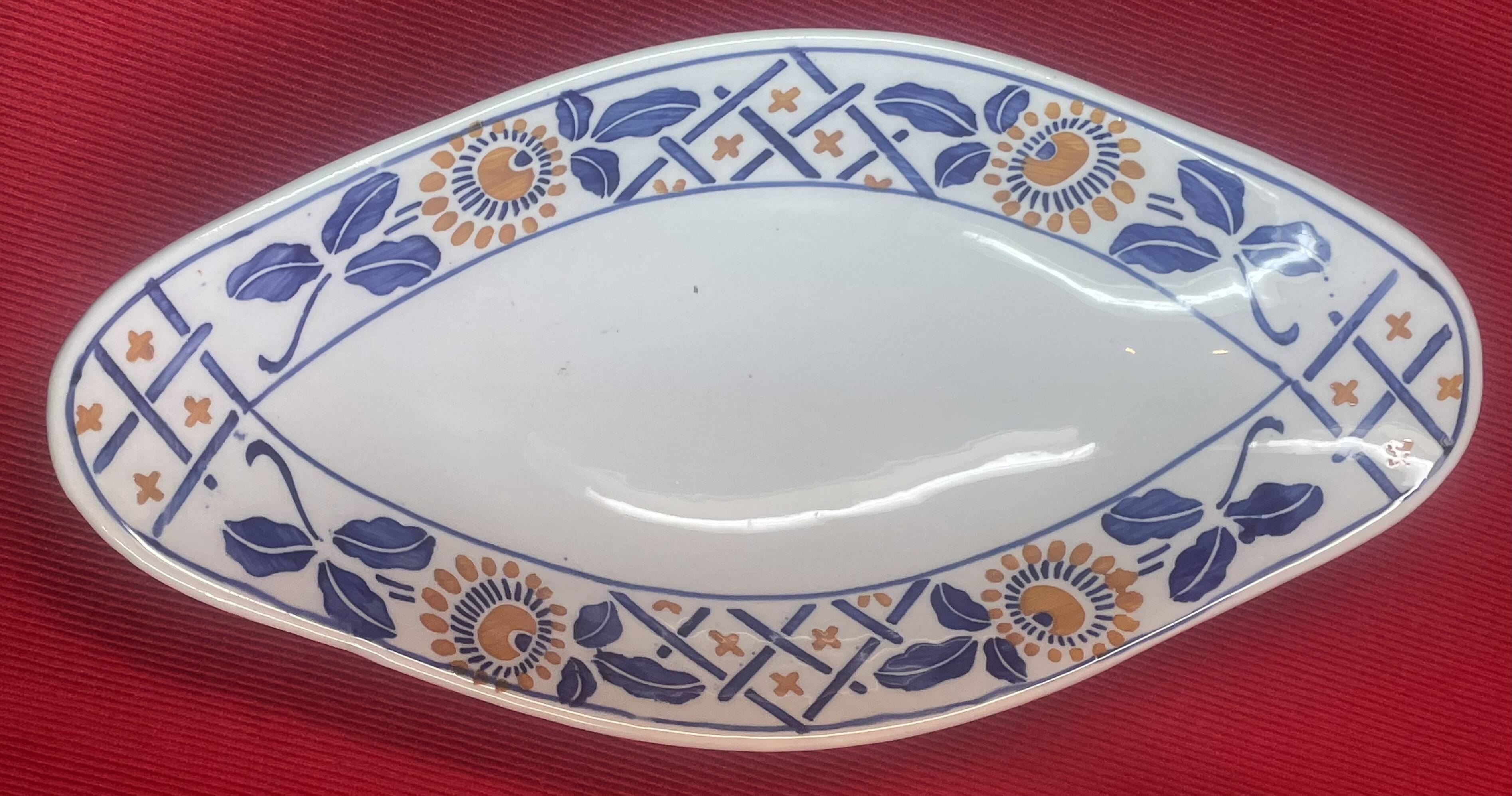 Sarreguemines sauce boat + 2 serving dishes, Reval ceramic decor