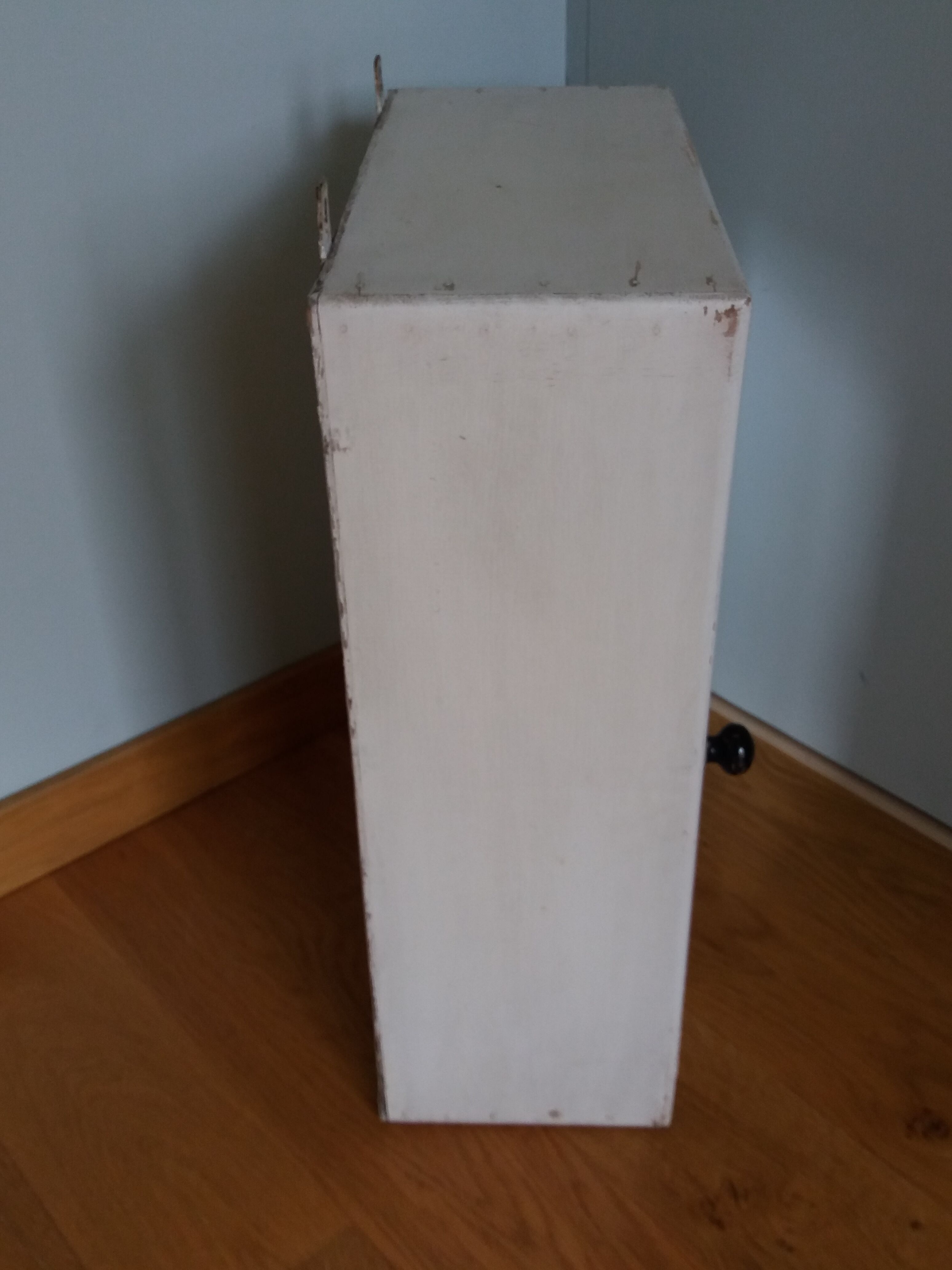 Armoire à pharmacie ou de toilette avec miroir