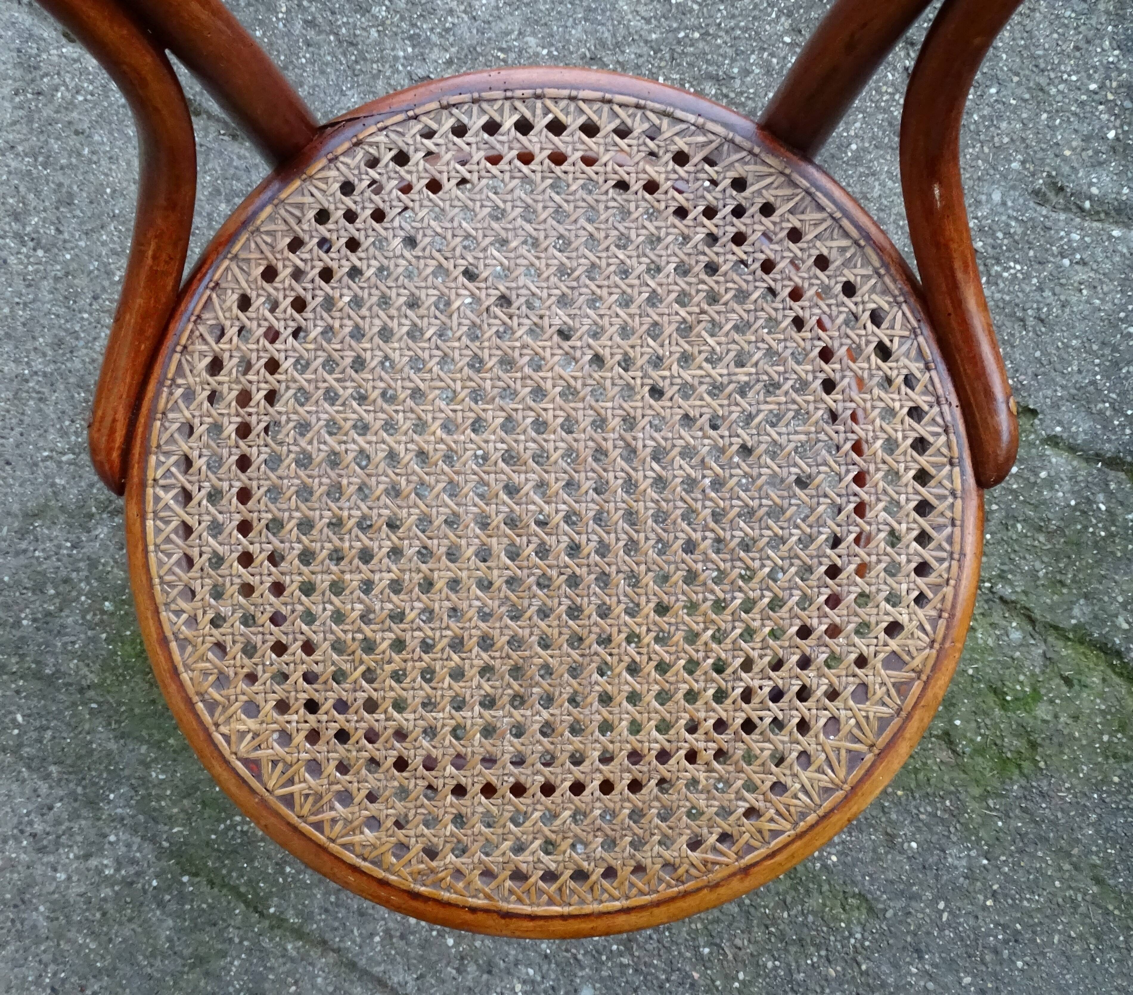 Set of 2 Thonet chairs N°31, 1885, antique cannages