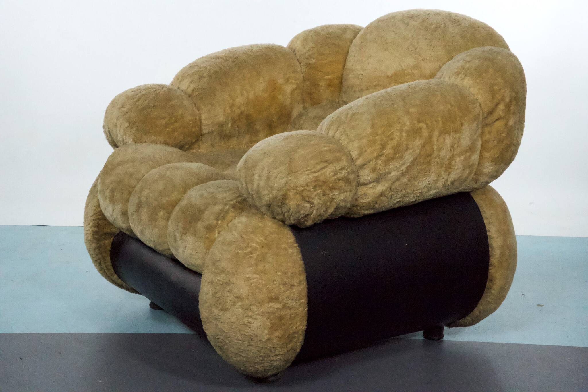 Space Age Single Armchair by Adriano Piazzesi, Cream Teddy Bear & Leather
