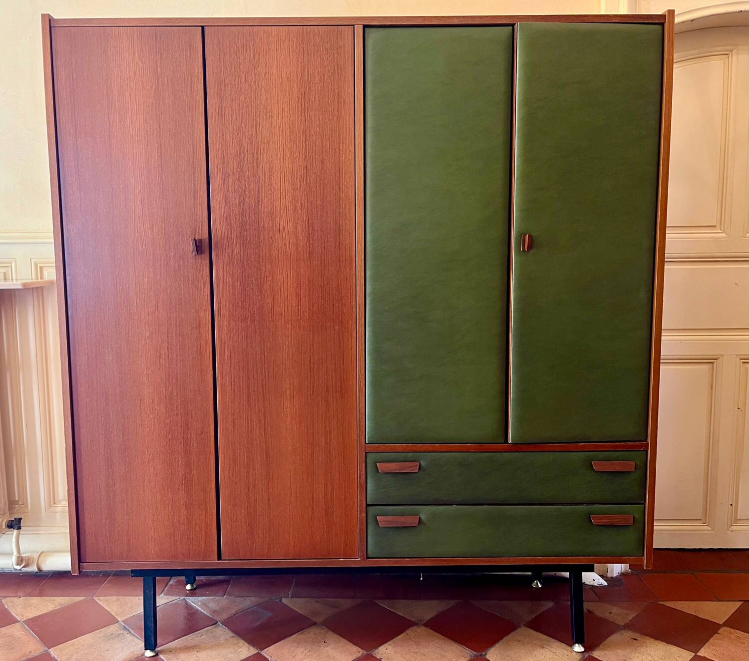 Regy edition wardrobe