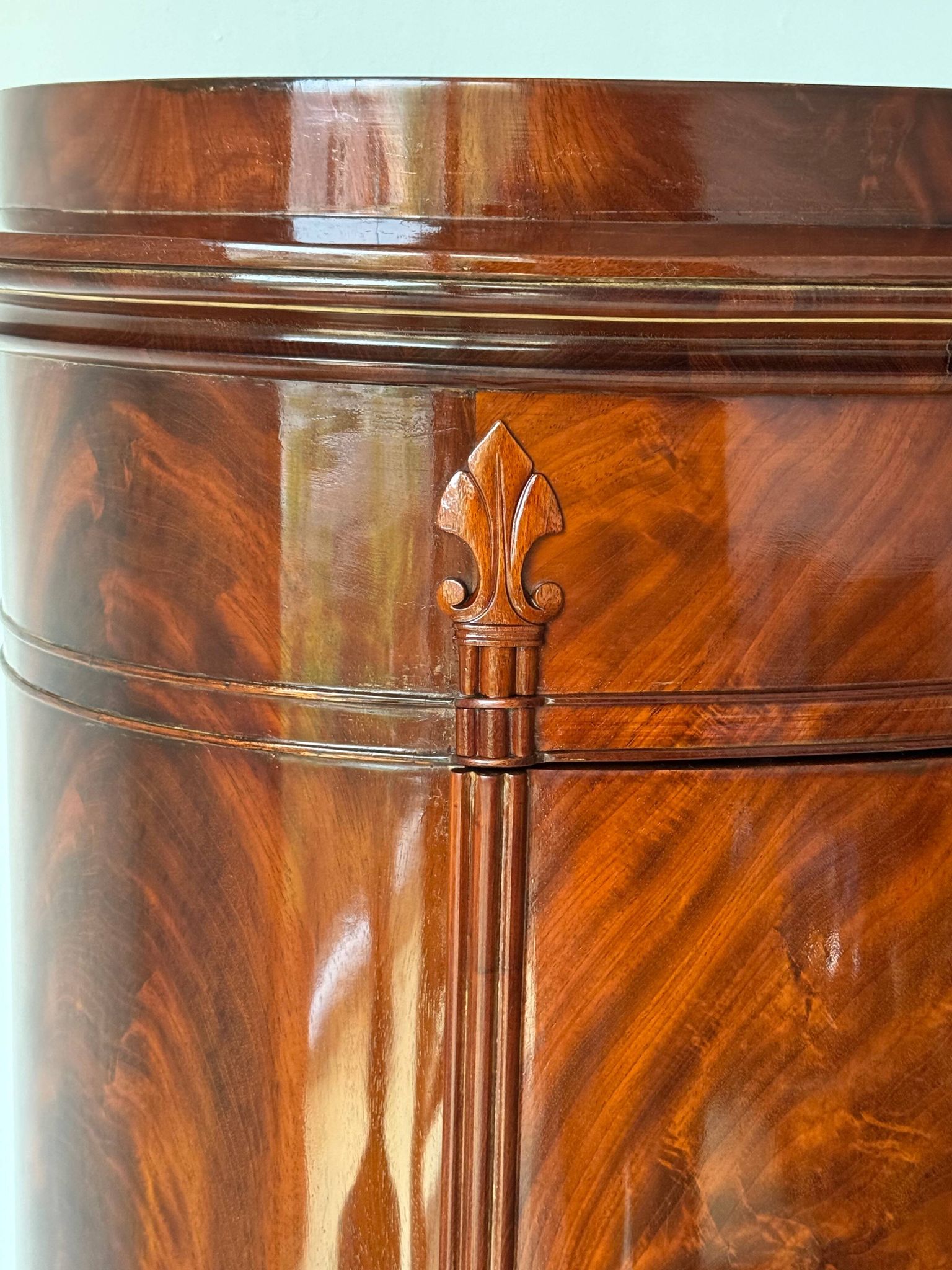 Somno “Column” or Cylindrical Cabinet, in flamed mahogany, Copenhagen, 1830-1840