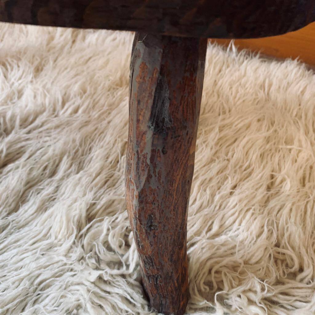 Table basse brutaliste