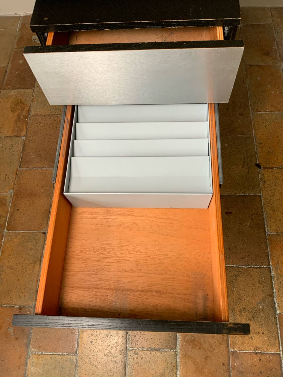 70´ desk