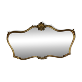 Grand miroir doré style Louis XV / rocaille avec fronton coquille