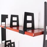 Tomado pocket shelf with bookends