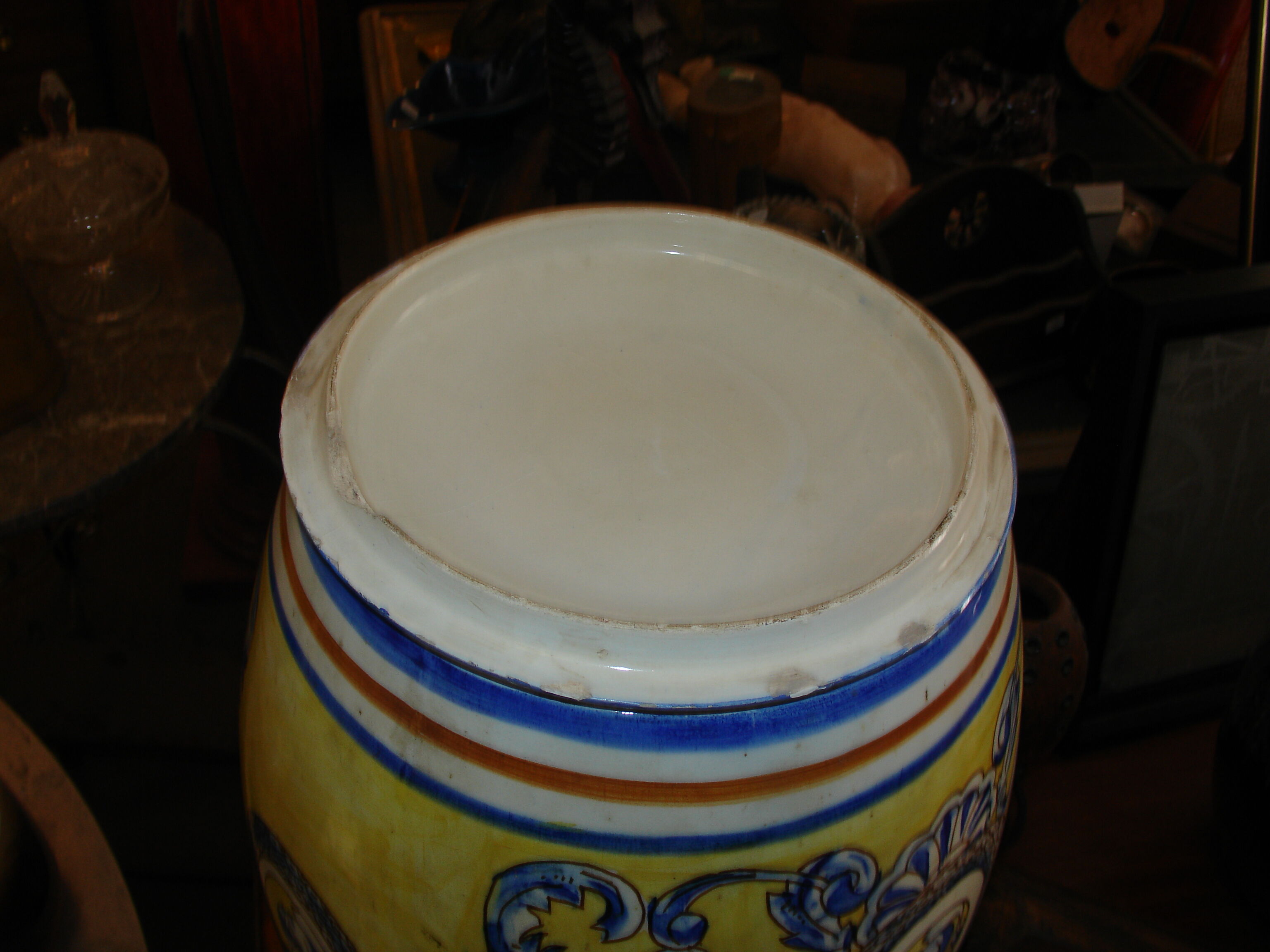Late 19th century earthenware liquid reservoir