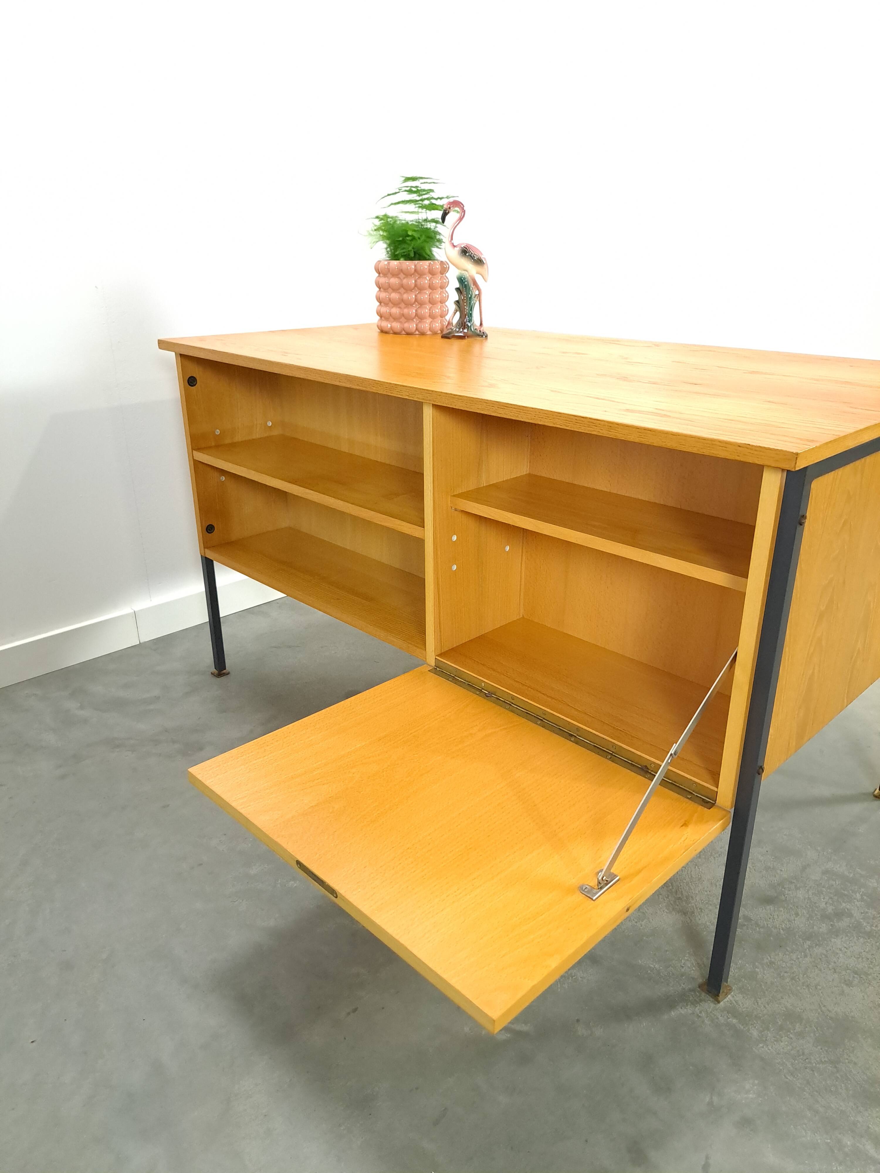 Bureau indépendant à tiroirs en placage Hellerau design
