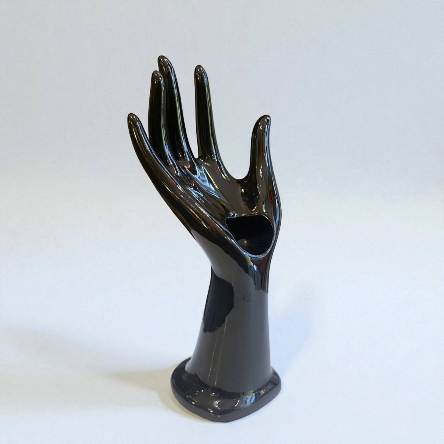 Main baguier soliflore en porcelaine noire vintage 1970 - vase