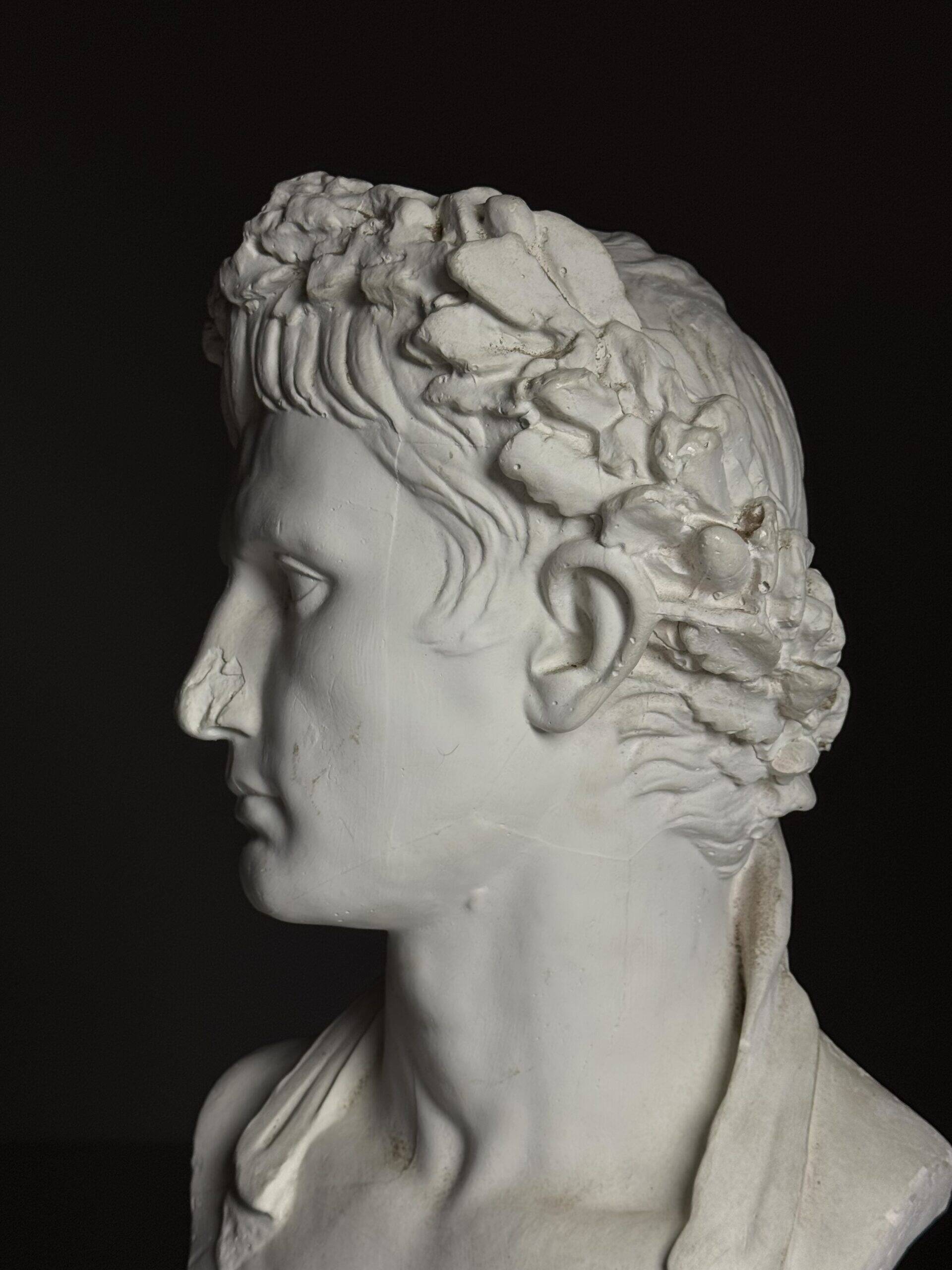Buste en plâtre de l'empereur Auguste