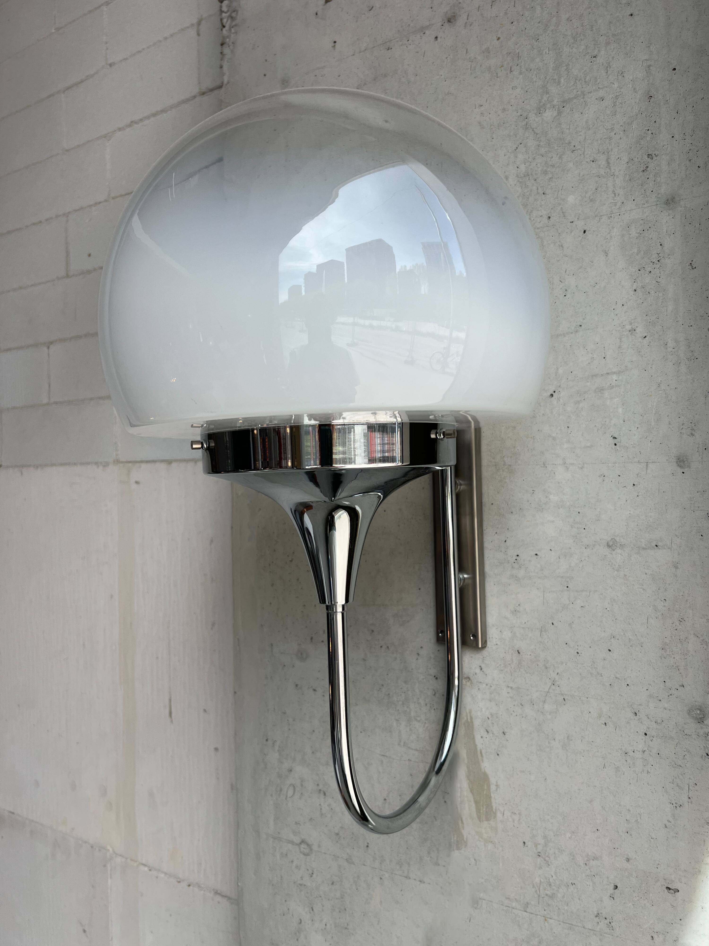Italian wall lamp - gradient glass globe - 3 available