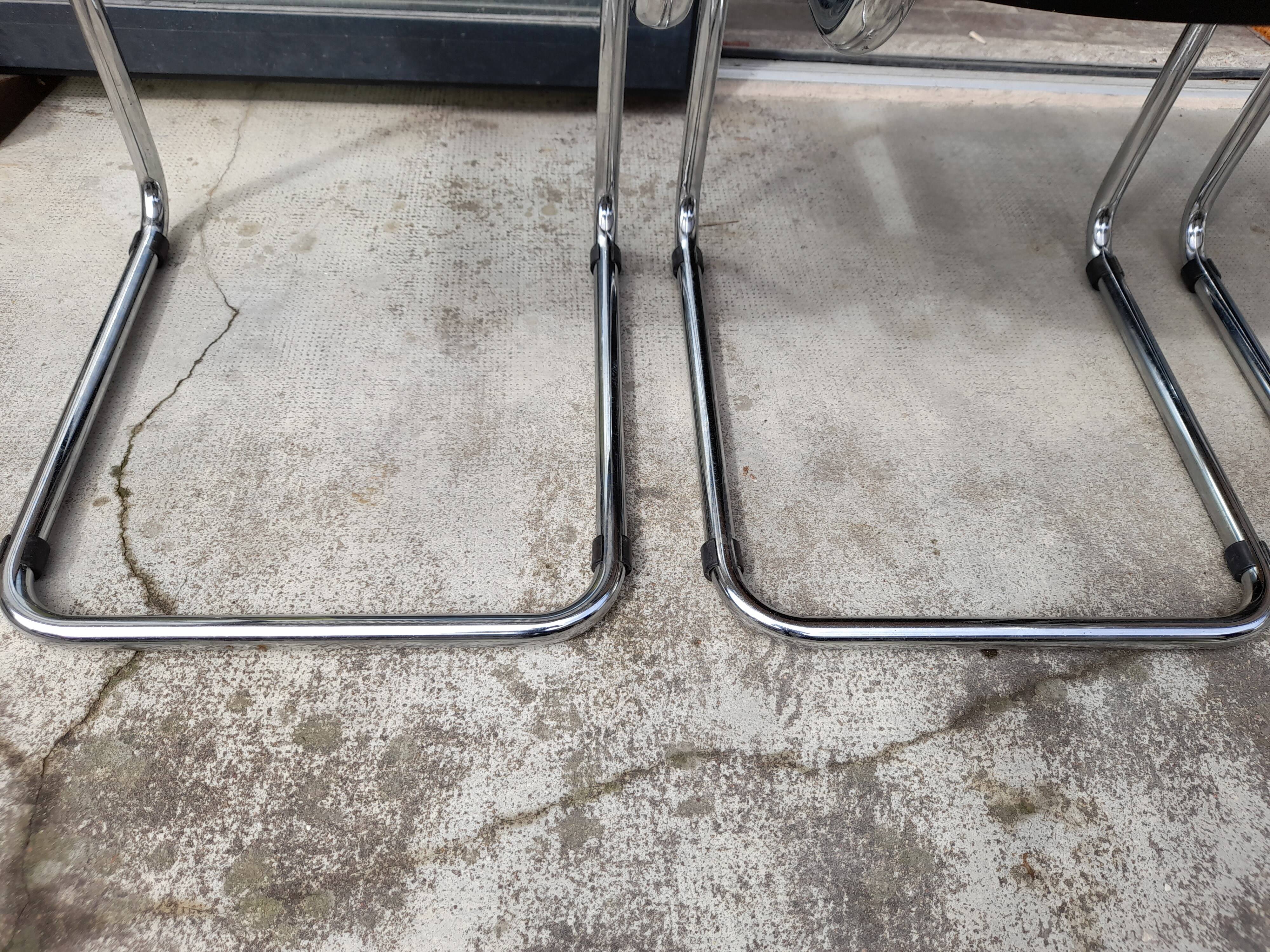 Serie de 4 Chaises B32 de Marcel Breuer