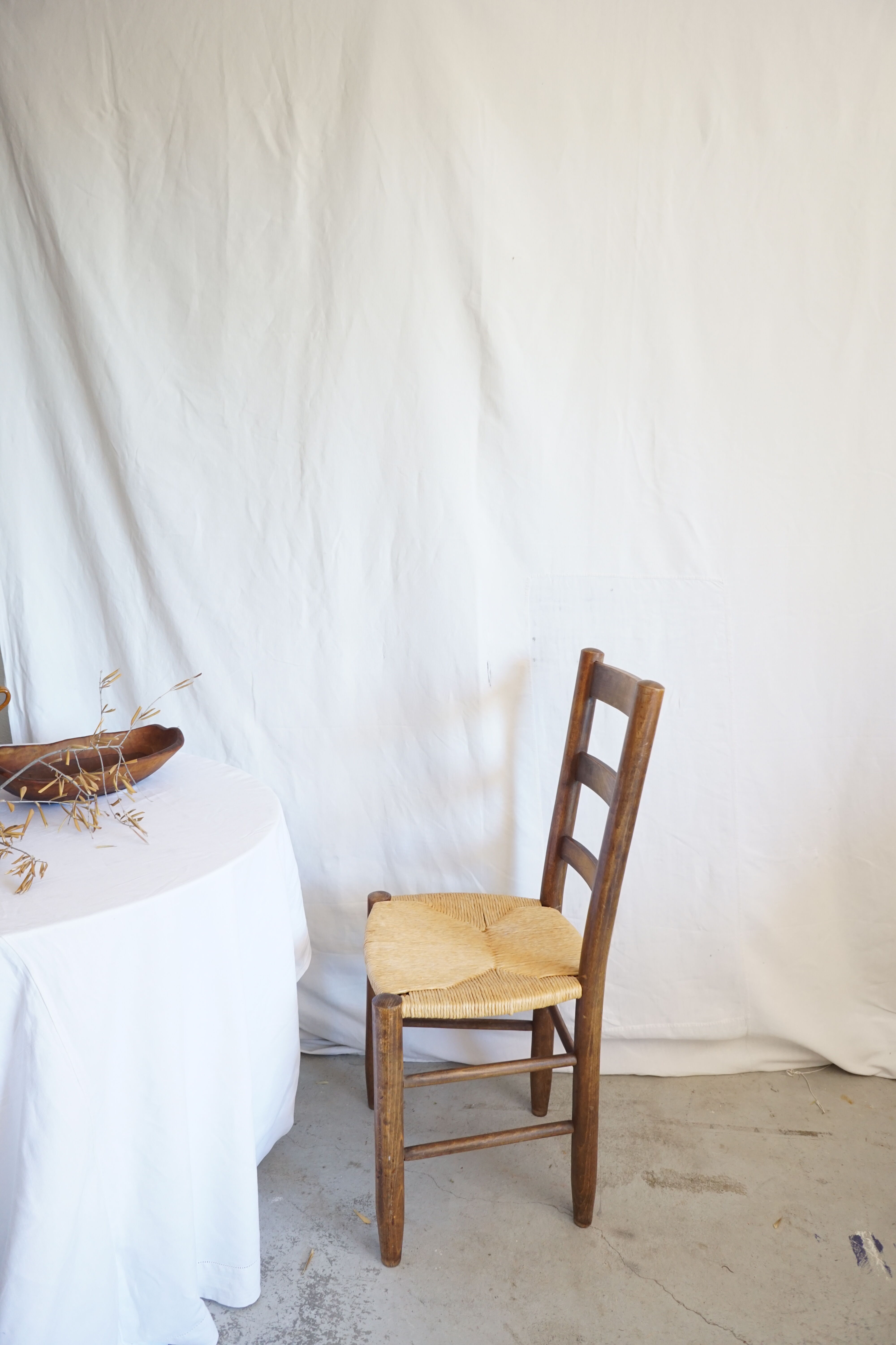 Lot 2 chaises paillées