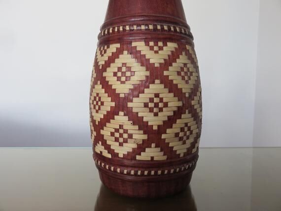 Bouteille éthnique en cuir, années 60-70