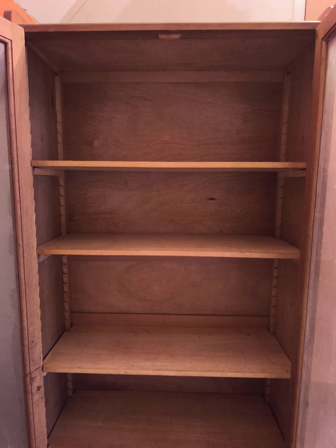 Antique wooden display cabinet – vintage spirit / 1950s