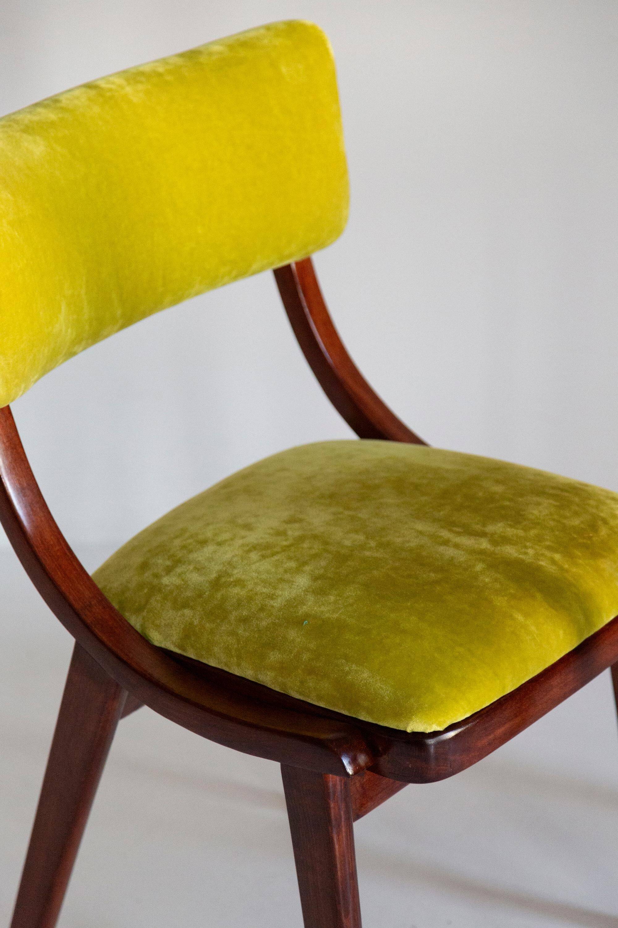 Chaise Mid-Century Moderne, Velours Vert Citron, FR Dedar, Pologne, Années 1960
