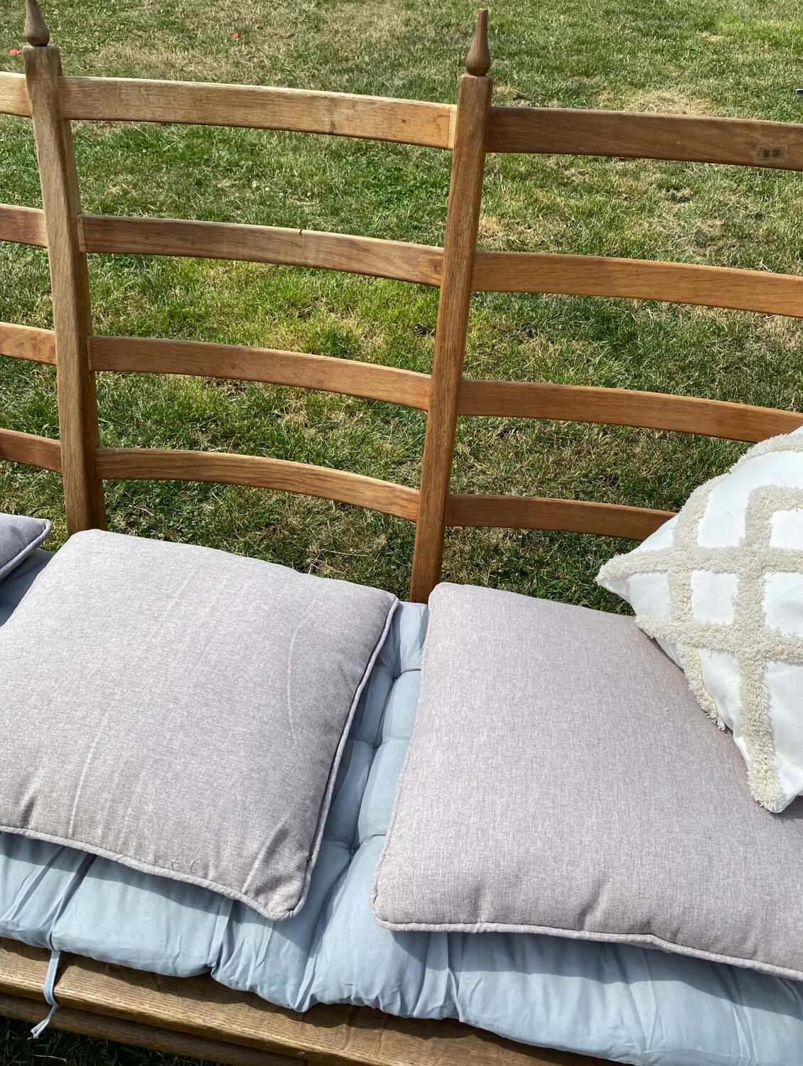 Provencal bench