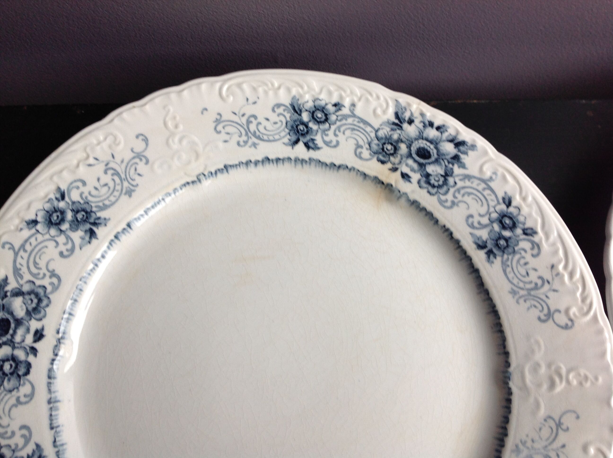 Set of 8 flat plates