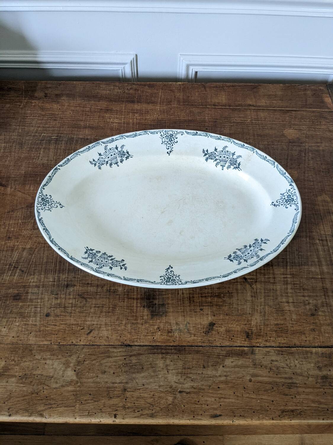 Large St Amand dish