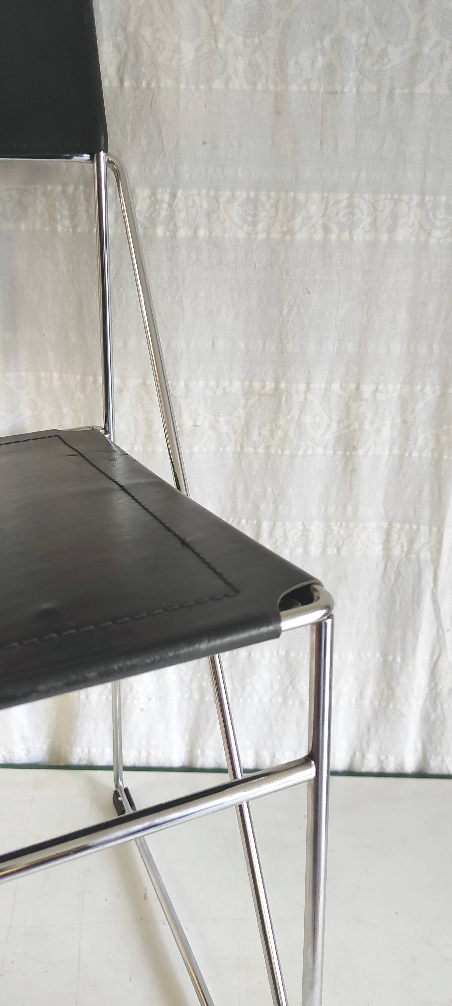 Modernist design chair chrome metal and black leather - 70s