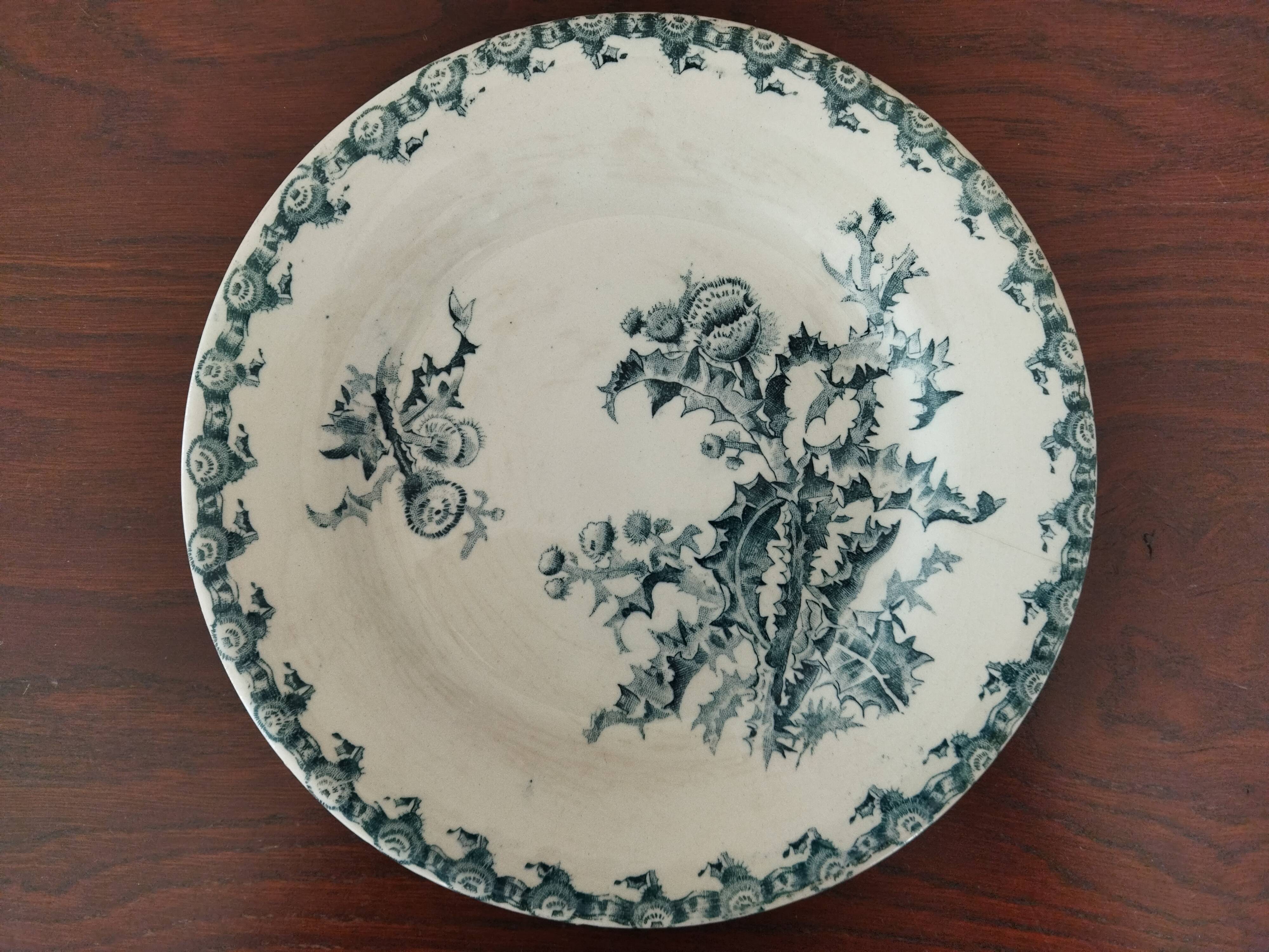 Gien “Thistle” flat plate