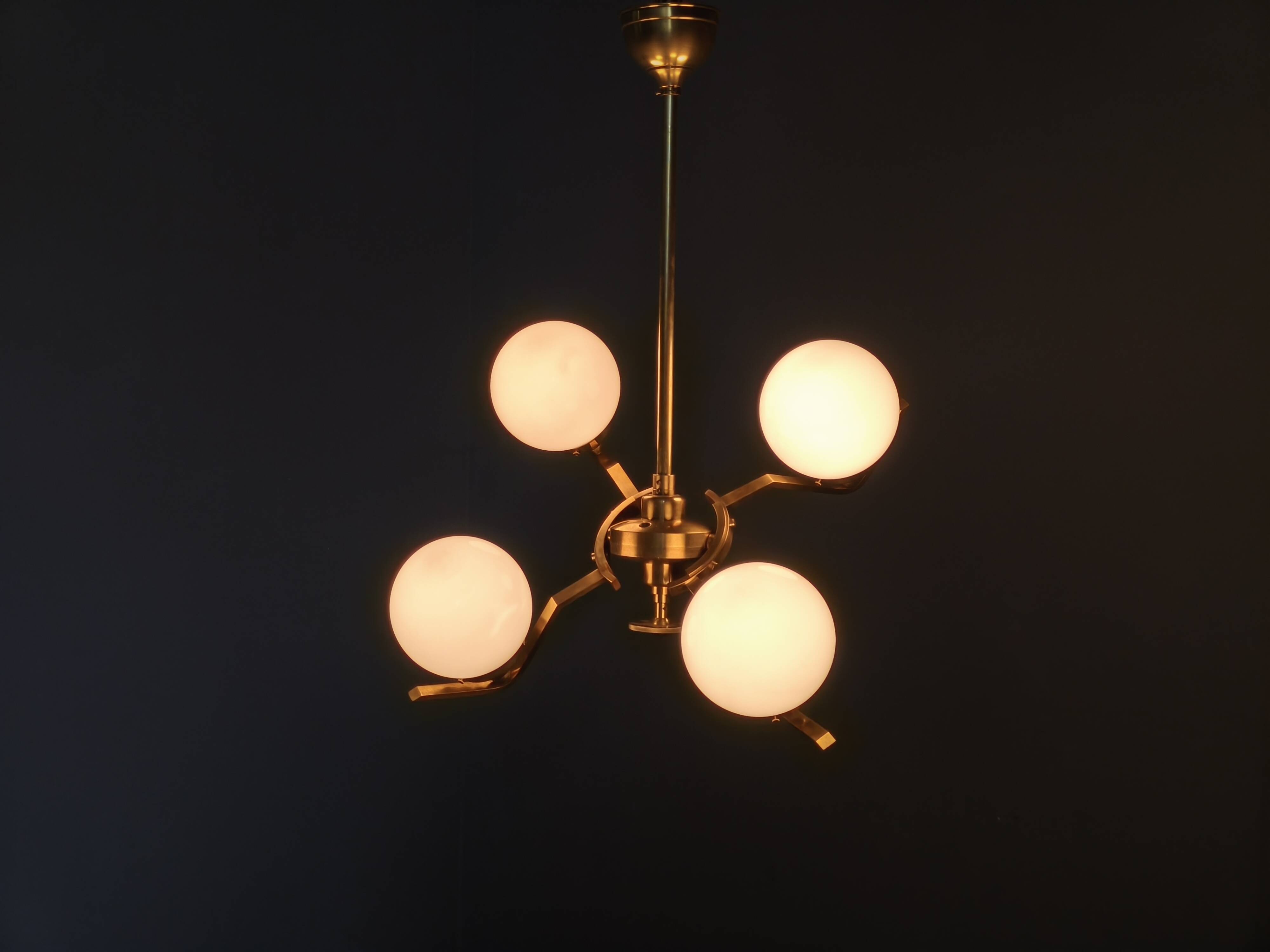 Adjustable Art Deco chandelier in brass with frosted glass, 1930s