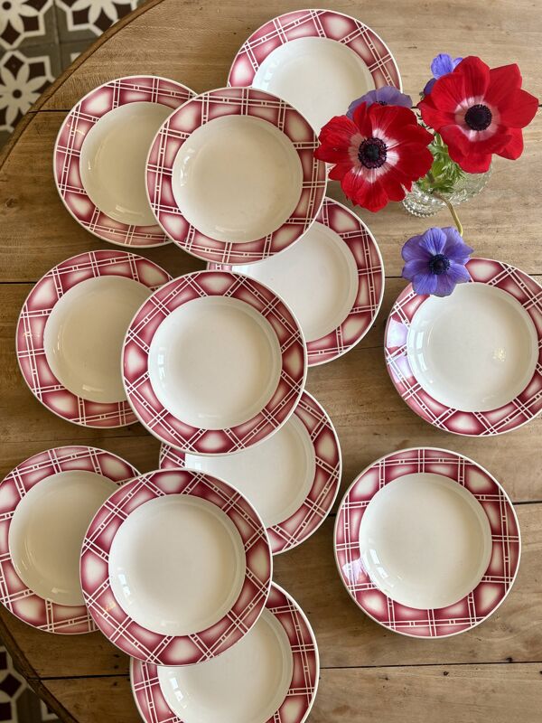 Lot de 12 assiettes creuses anciennes modèle Rostand de Sarreguemines