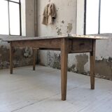 Old farm table with 225 cm extension cords