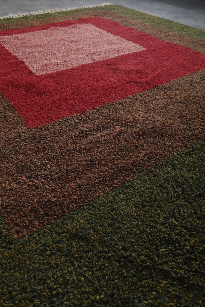Pure wool rug, handwoven, authentic artisanal.