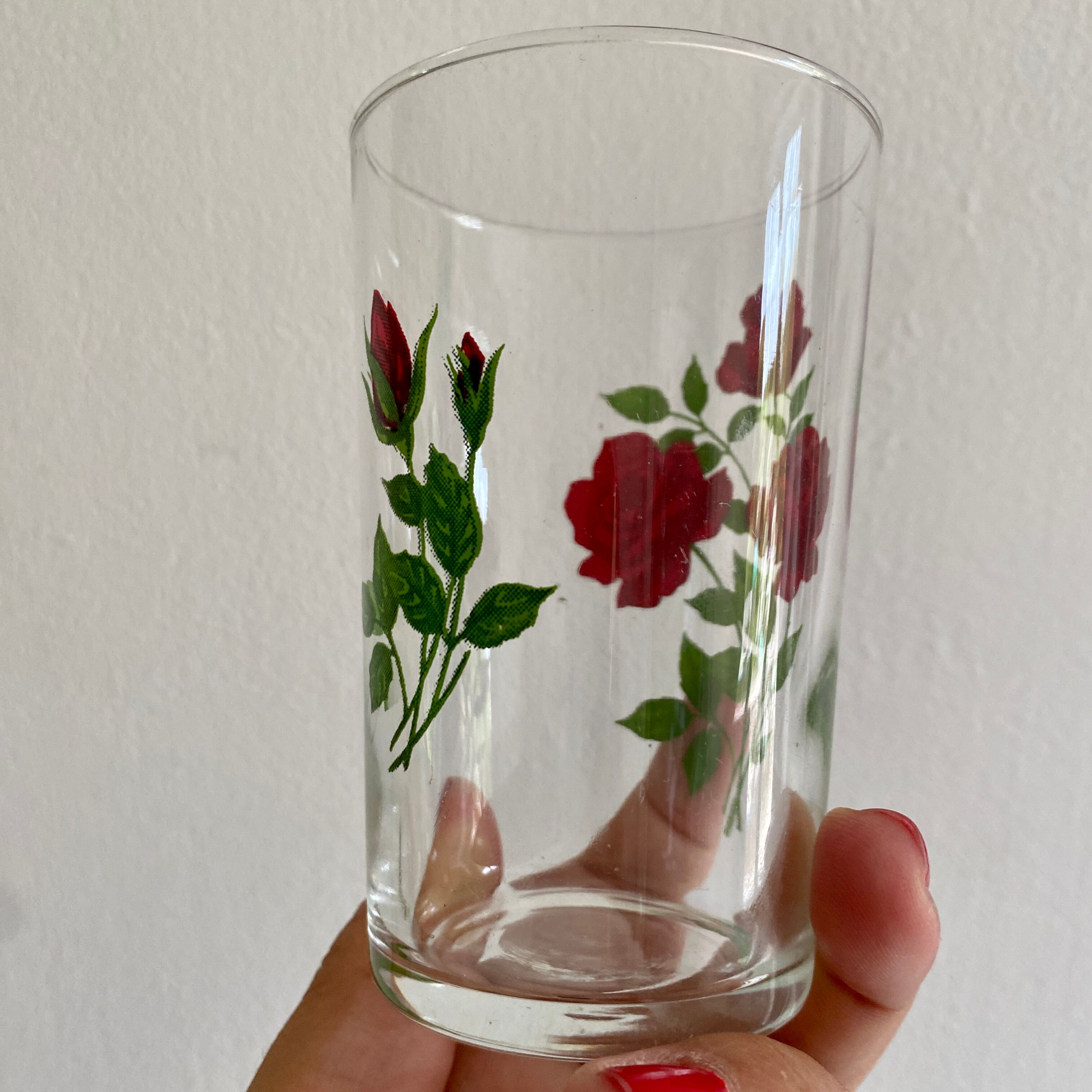 Set of 9 vintage glasses with flower designs - red roses -