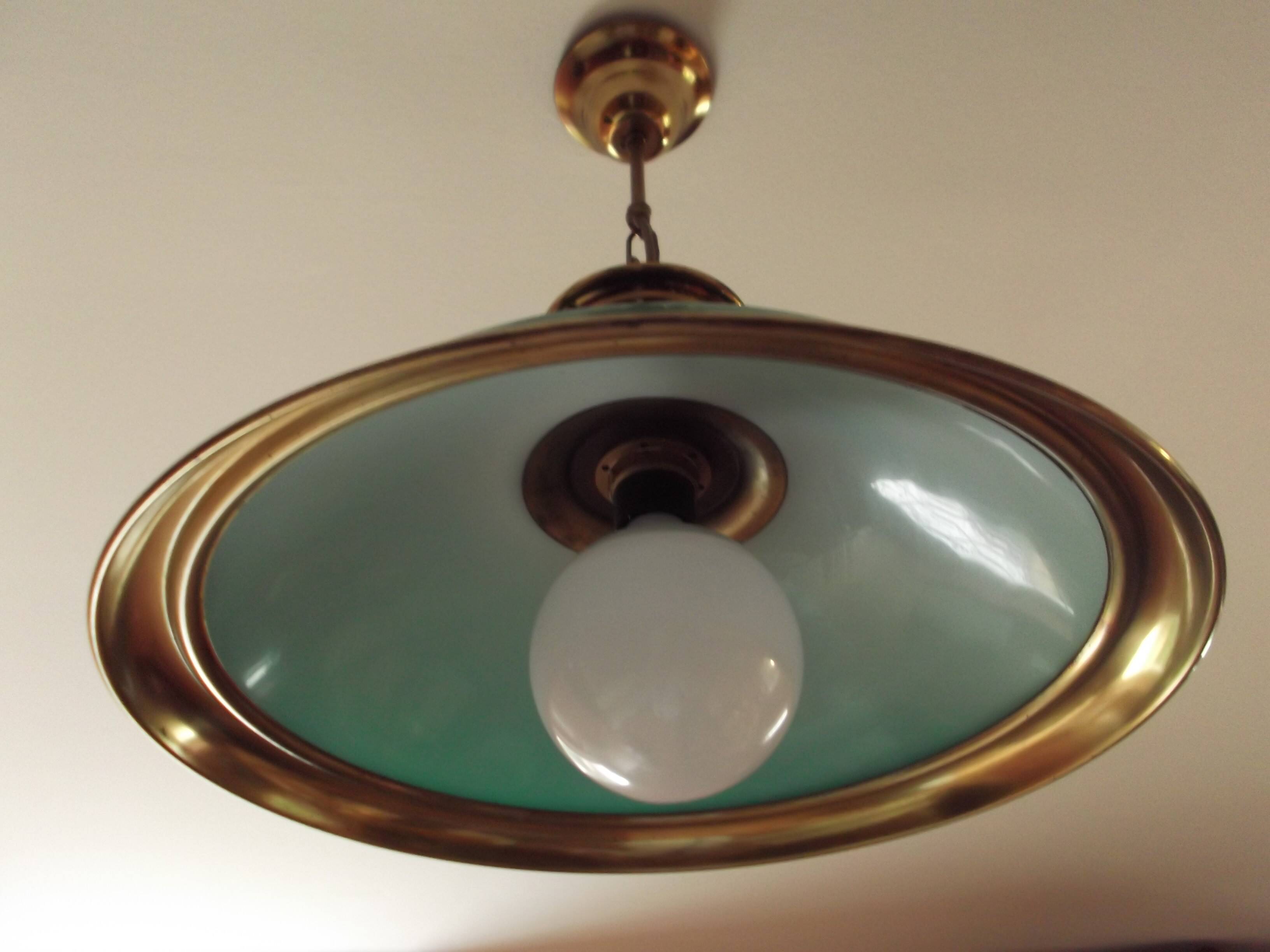 Billiard style pendant