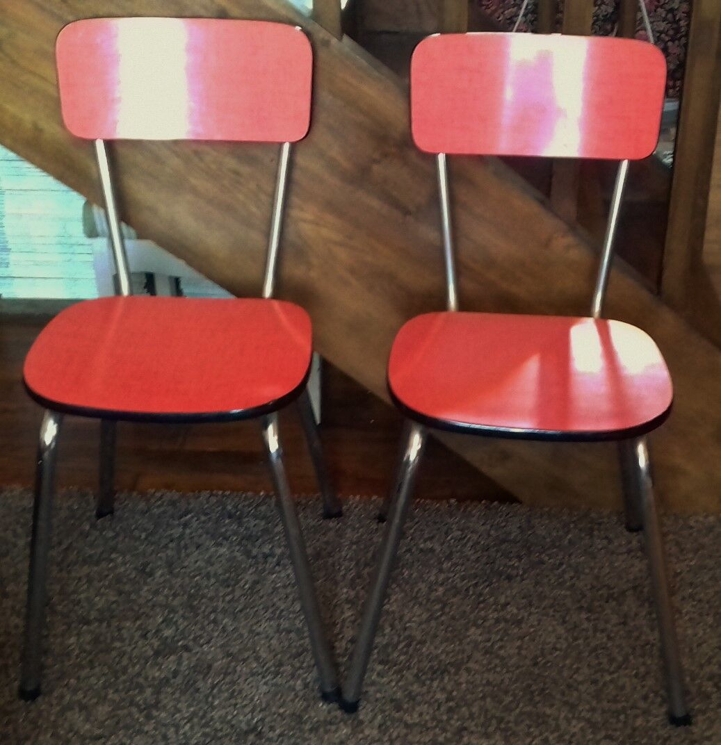 Lot 2 formica chairs