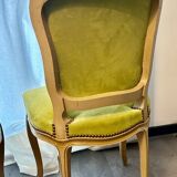 2 chaises style Louis XV en bois et velours vert
