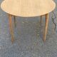 Table à manger scandinave ronde extensible décapée en teck brut 1950